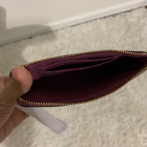 NWT Coach corner zip wristlet - Picture 5 of 6
